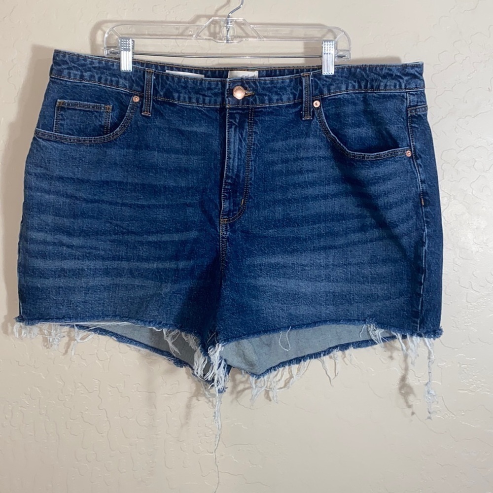 Universal Thread Vintage midi jean shorts.